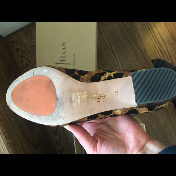 Shoes - Picture 3 of 8